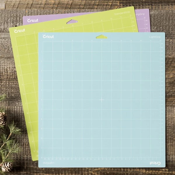 Meilleure affaire 🧨 Accessoires Cricut Maker Assortiment De Tapis De Coupe Cricut Maker - 30,5 X 30,5 Cm - 3 Pcs ✨ 4 Meilleure affaire 🧨 Accessoires Cricut Maker Assortiment De Tapis De Coupe Cricut Maker - 30,5 X 30,5 Cm - 3 Pcs ✨ – Image 2